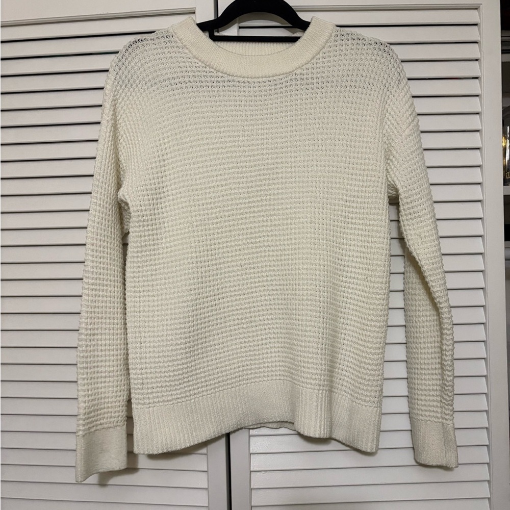 Time and Tru Women's Off-White Crew Neck Sweater